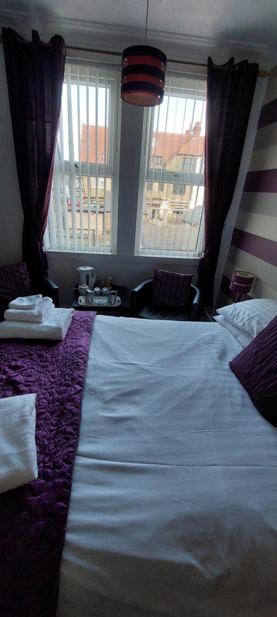 Glenavon Guest House Llandudno Bagian luar foto