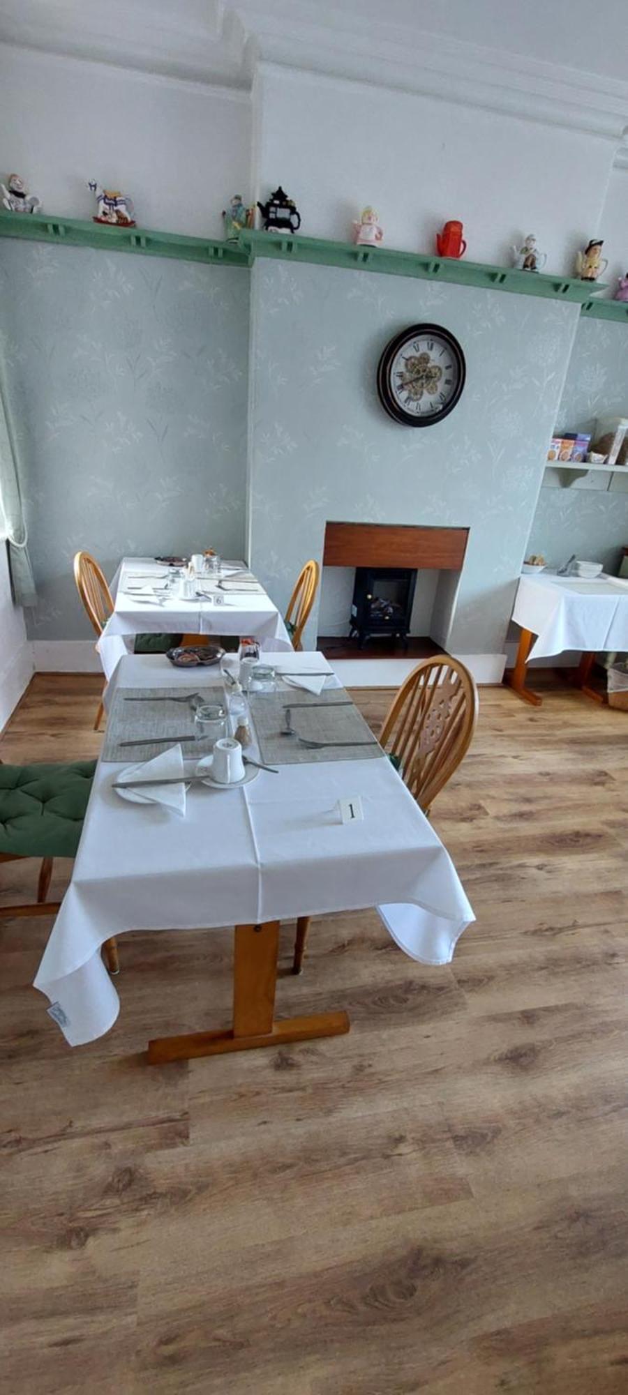 Glenavon Guest House Llandudno Bagian luar foto