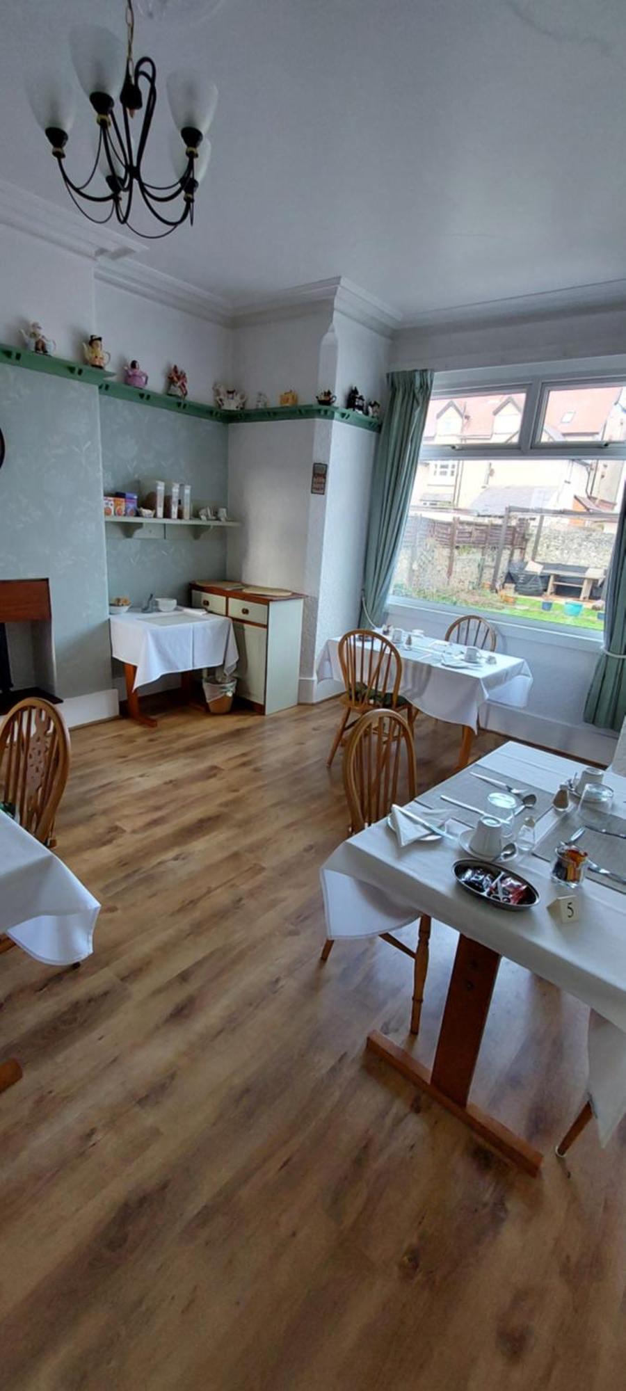 Glenavon Guest House Llandudno Bagian luar foto
