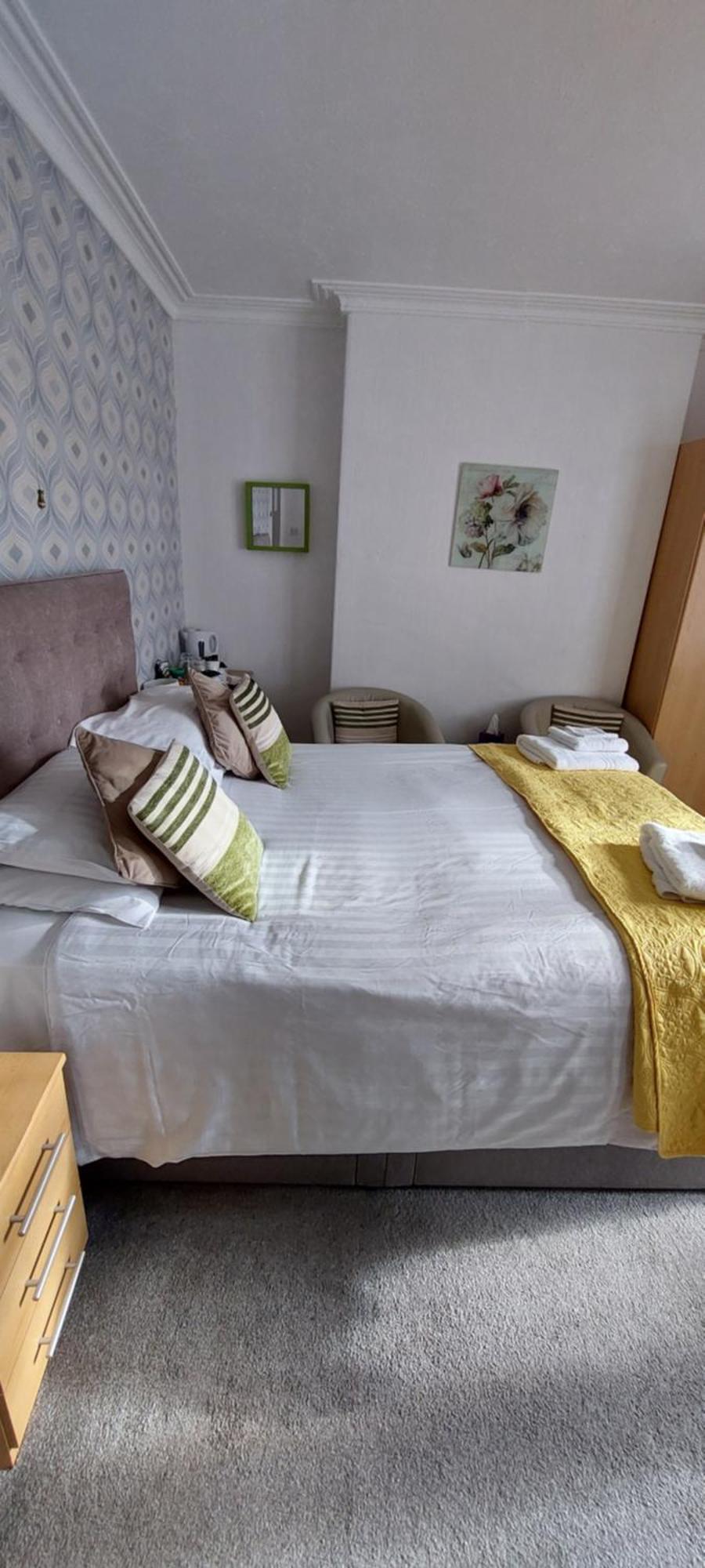 Glenavon Guest House Llandudno Bagian luar foto