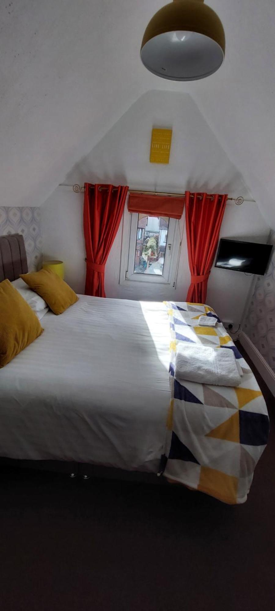 Glenavon Guest House Llandudno Bagian luar foto